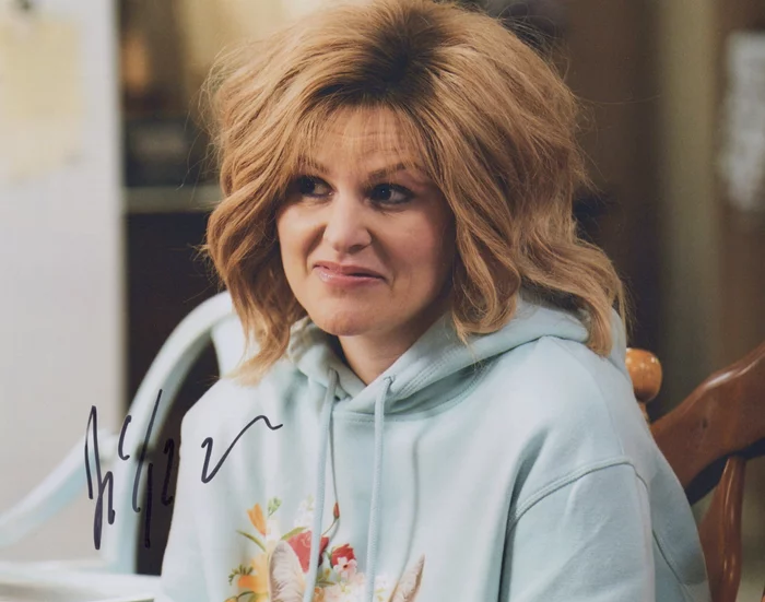 Jennifer Robertson autograph
