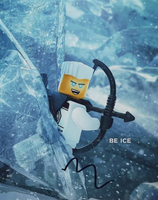 Zach Woods autograph