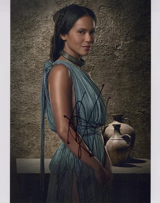 Lesley-Ann Brandt autograph