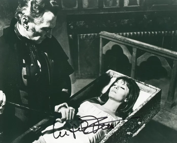 Ingrid Pitt autograph