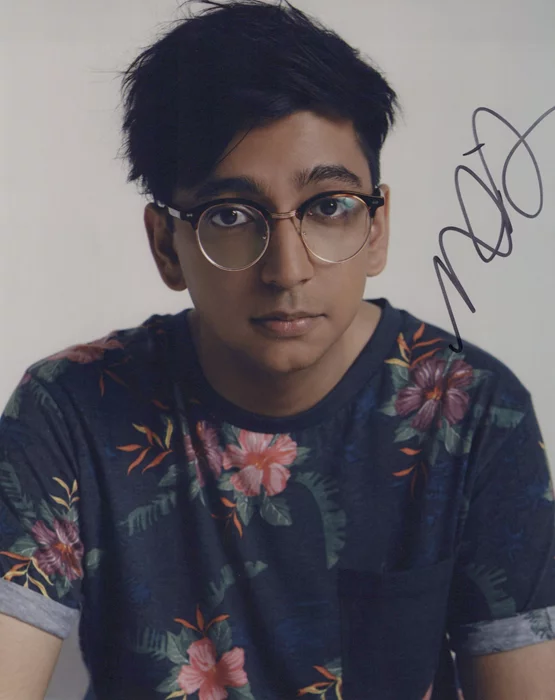 Nik Dodani autograph