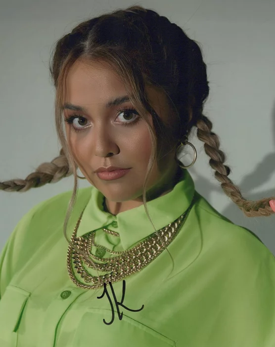 Tiana Kocher autograph