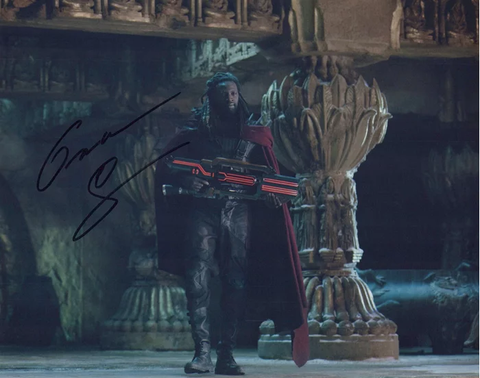 Omar Sy autograph