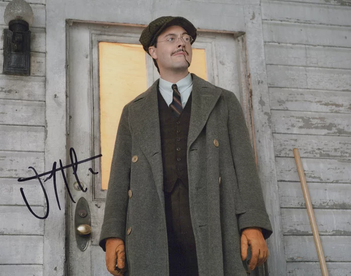 Jack Huston autograph