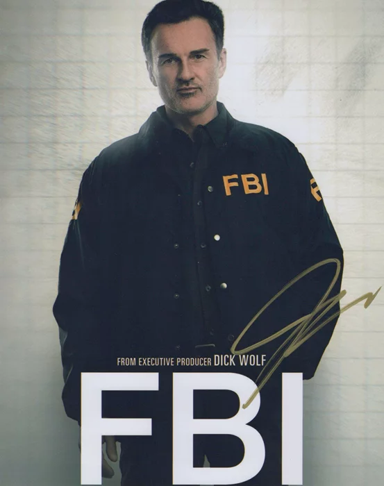 Julian McMahon autograph