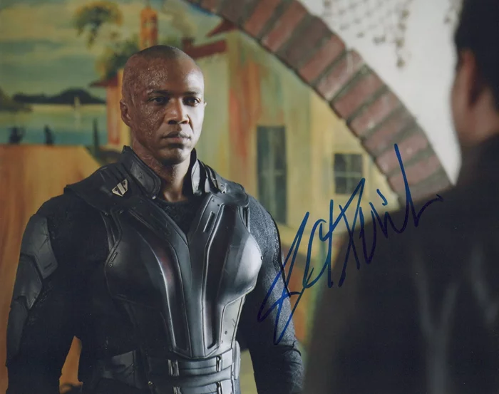 J. August Richards autograph