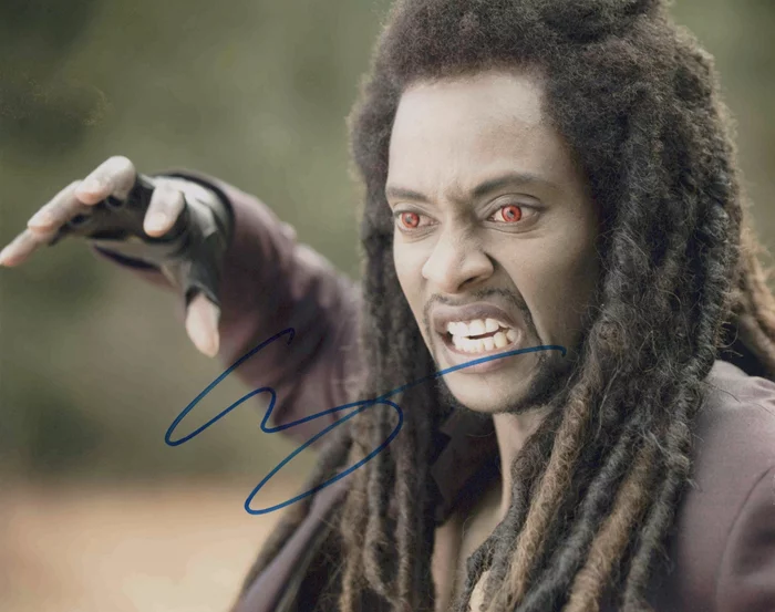 Edi Gathegi autograph