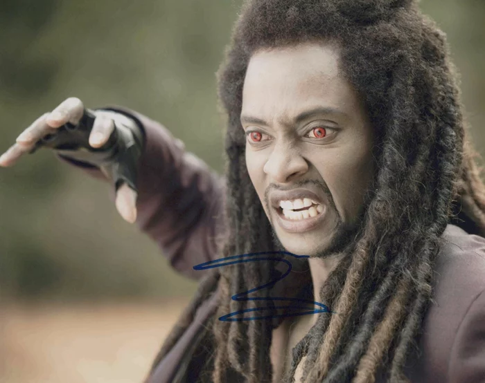 Edi Gathegi autograph