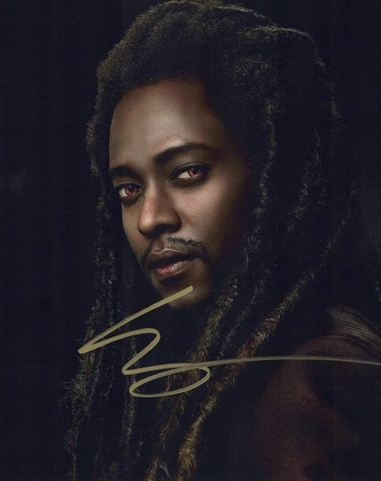 Edi Gathegi autograph