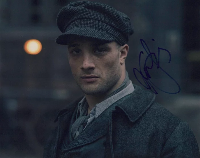 Cosmo Jarvis autograph