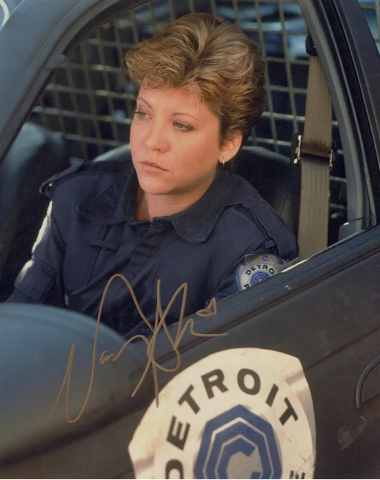 Nancy Allen autograph