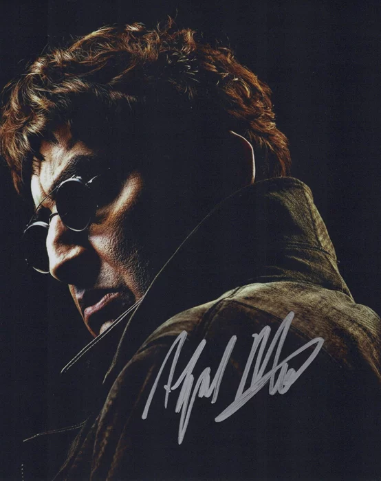 Alfred Molina autograph