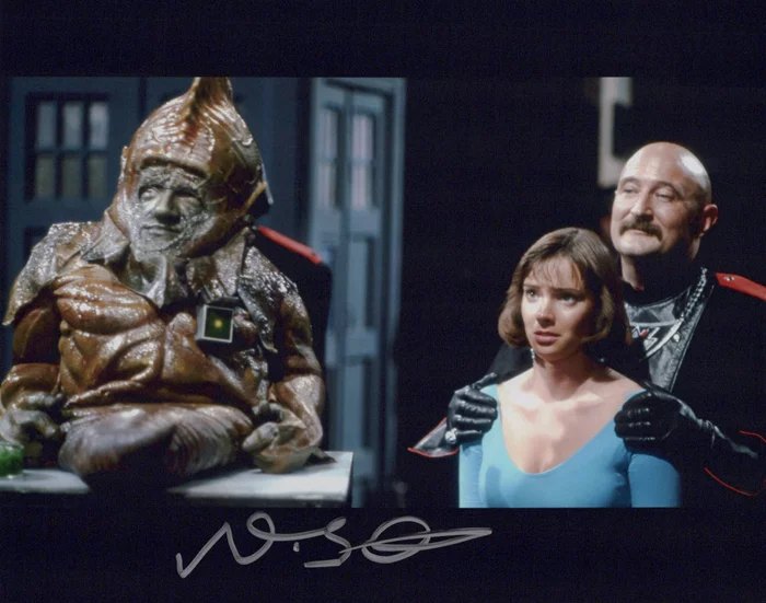 Nabil Shaban autograph