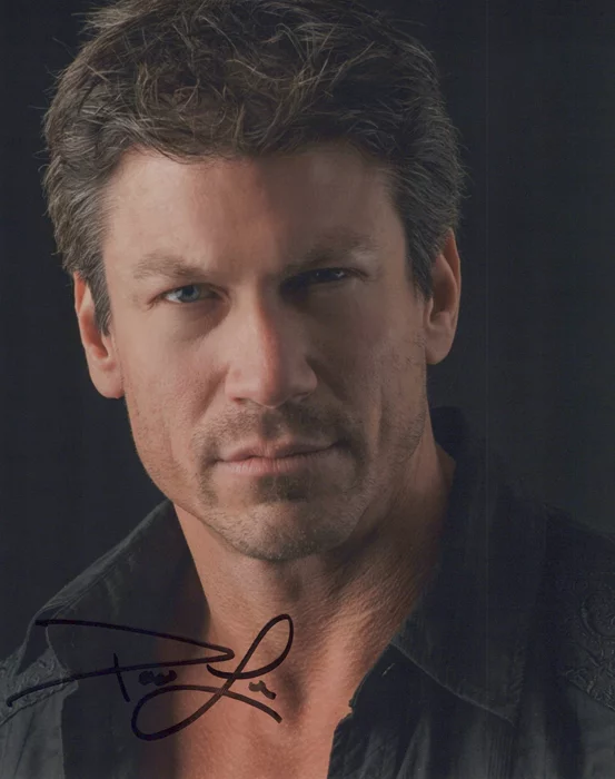 Paul Logan autograph