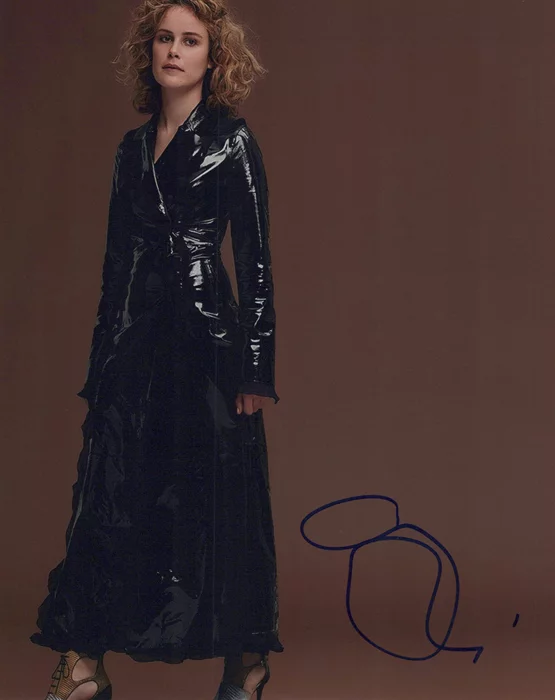 Carla Juri autograph