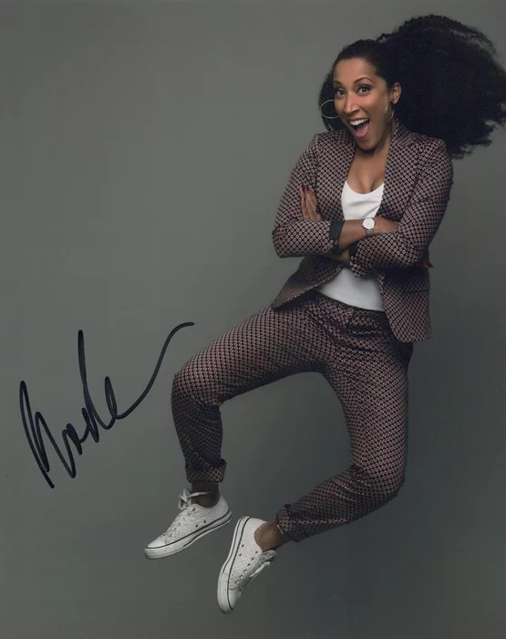 Robin Thede autograph