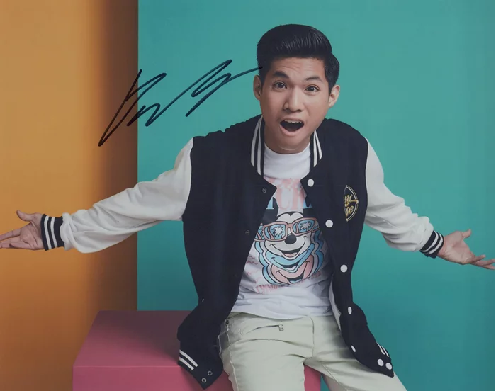 Gabe De Guzman autograph