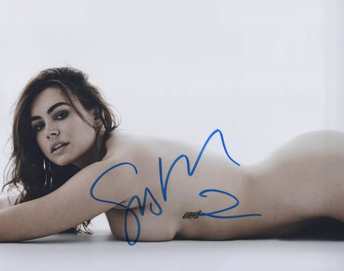 Sophie Simmons autograph