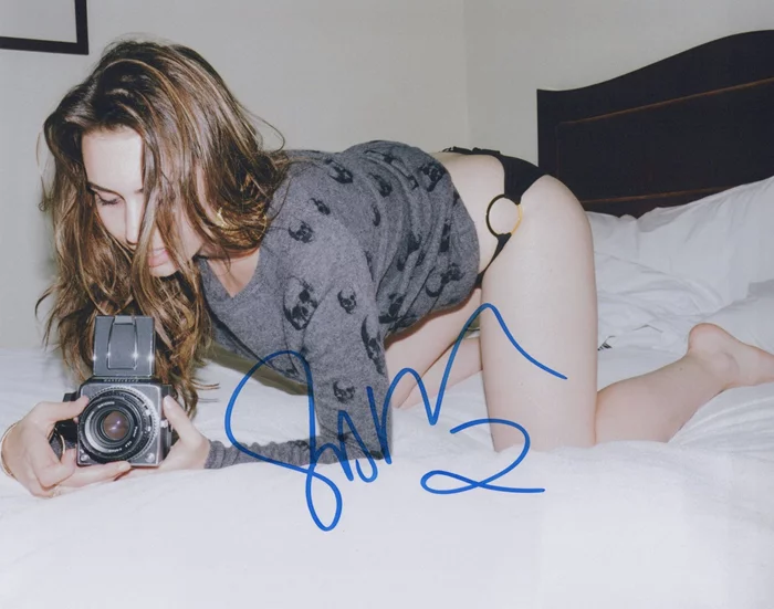 Sophie Simmons autograph