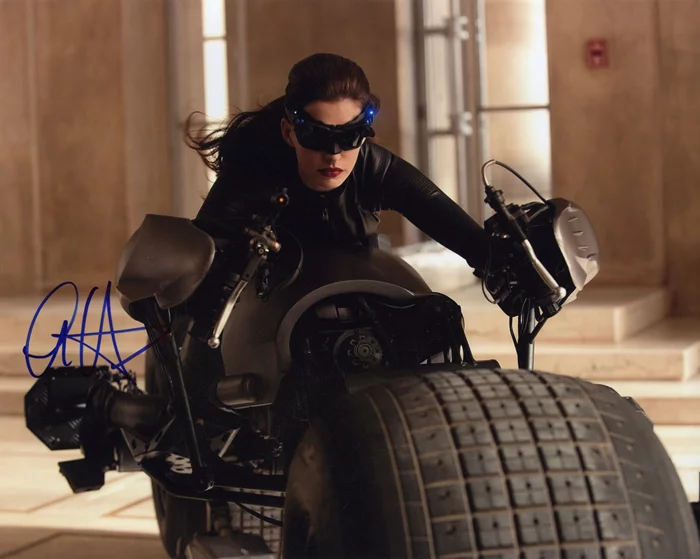 Anne Hathaway autograph