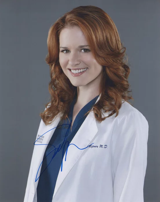 Sarah Drew autograph