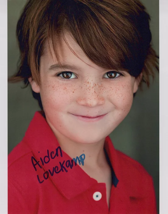 Aiden Lovekamp autograph