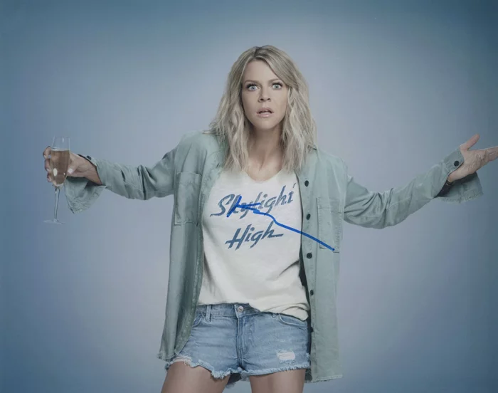 Kaitlin Olson autograph