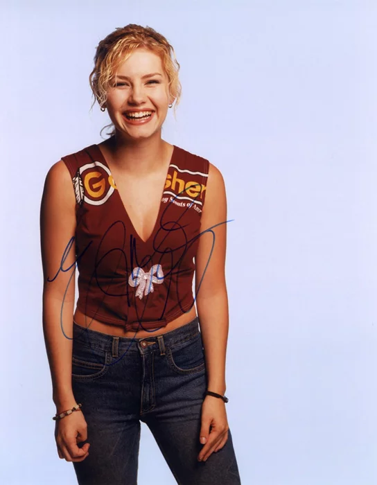 Elisha Cuthbert autograph