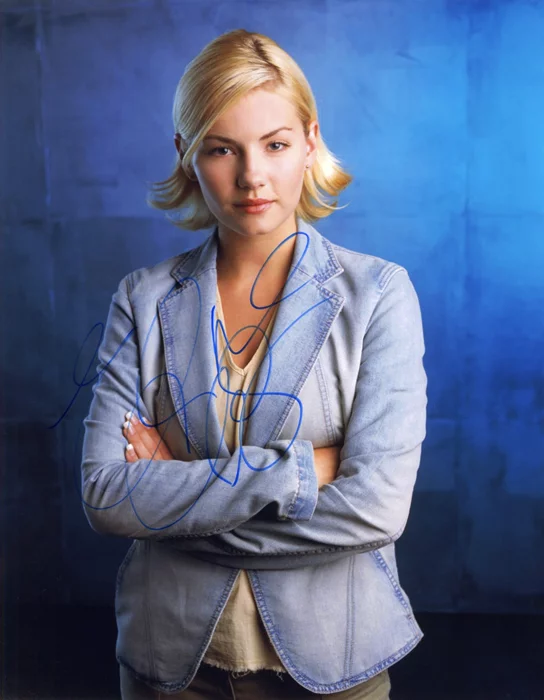 Elisha Cuthbert autograph