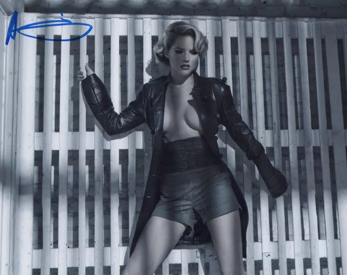 Ashley Mattingly autograph