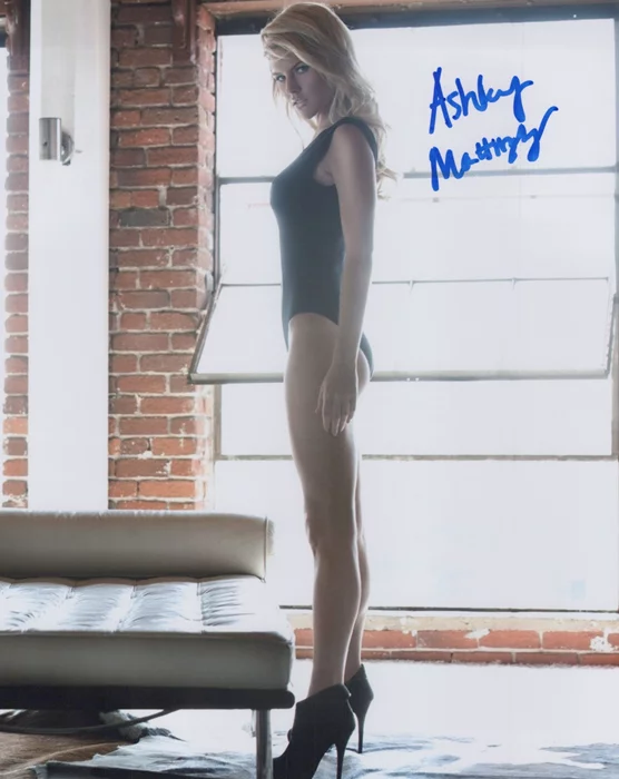 Ashley Mattingly autograph