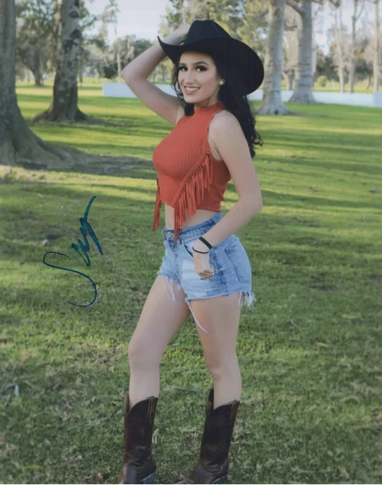 Savannah Garza autograph