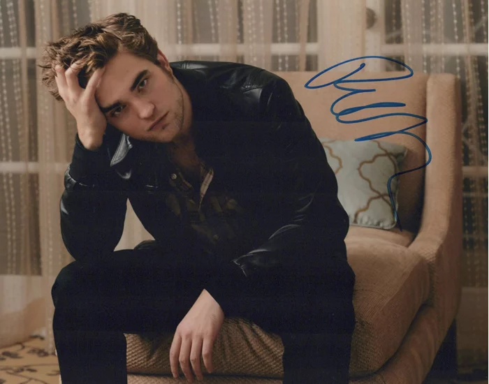 Robert Pattinson autograph