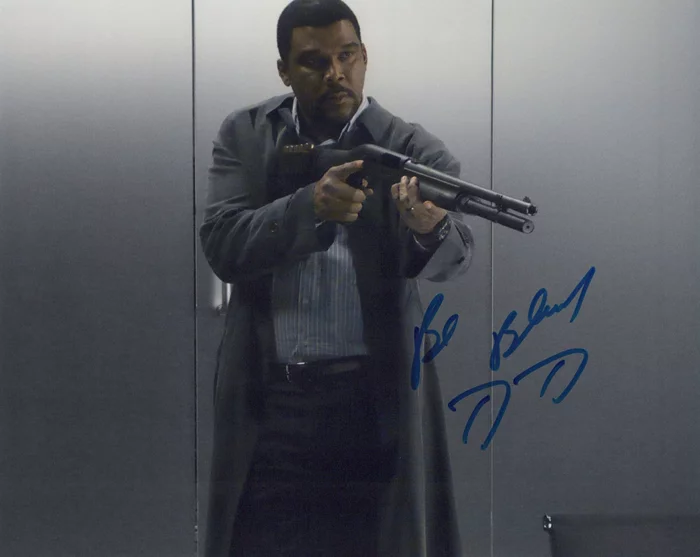 Eriq LaSalle autograph