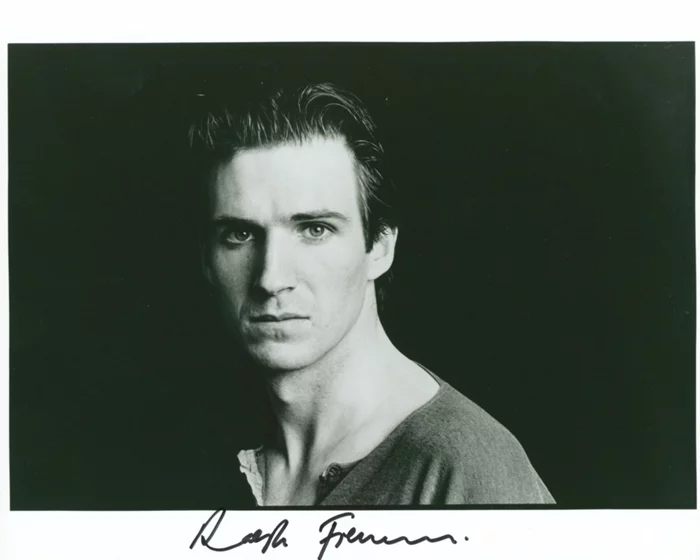 Ralph Fiennes autograph