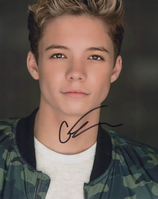 Connor Finnerty autograph