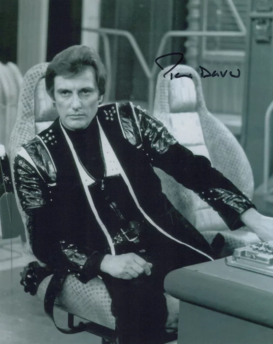 Paul Darrow autograph