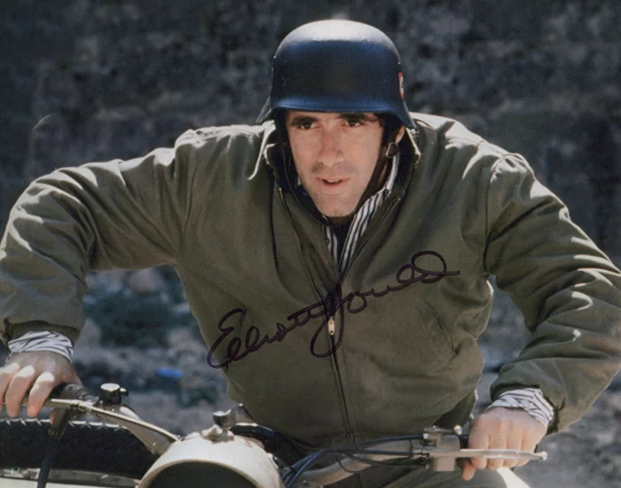 Elliott Gould autograph