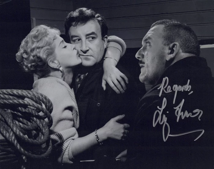 Liz Fraser autograph