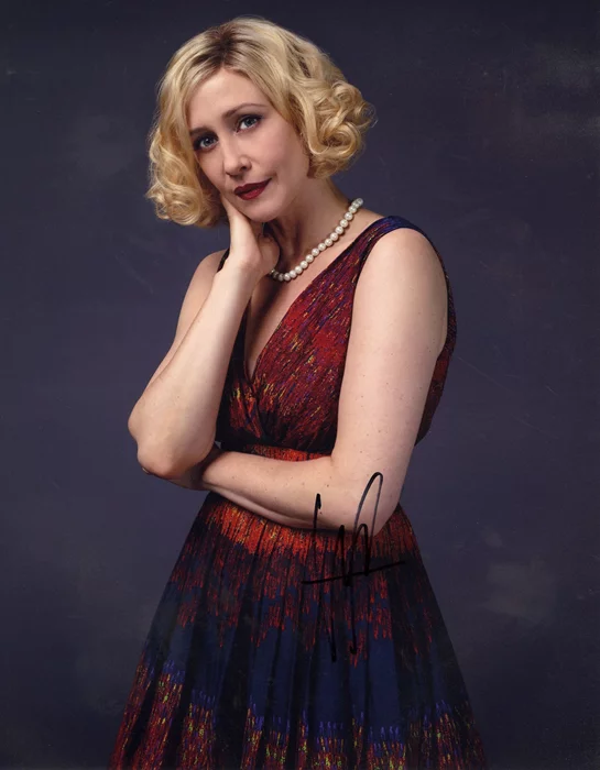 Vera Farmiga autograph