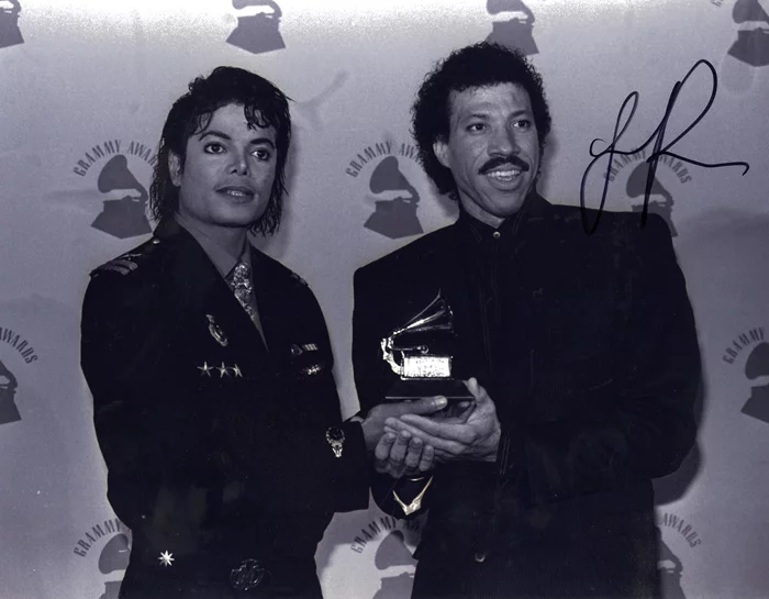 Lionel Richie autograph