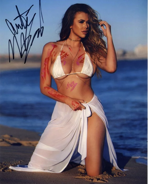 Antje Traue autograph