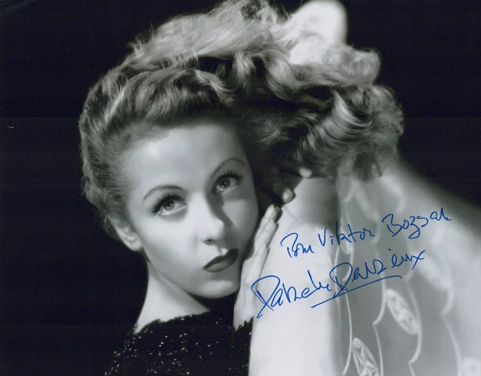Danielle Darrieux autograph