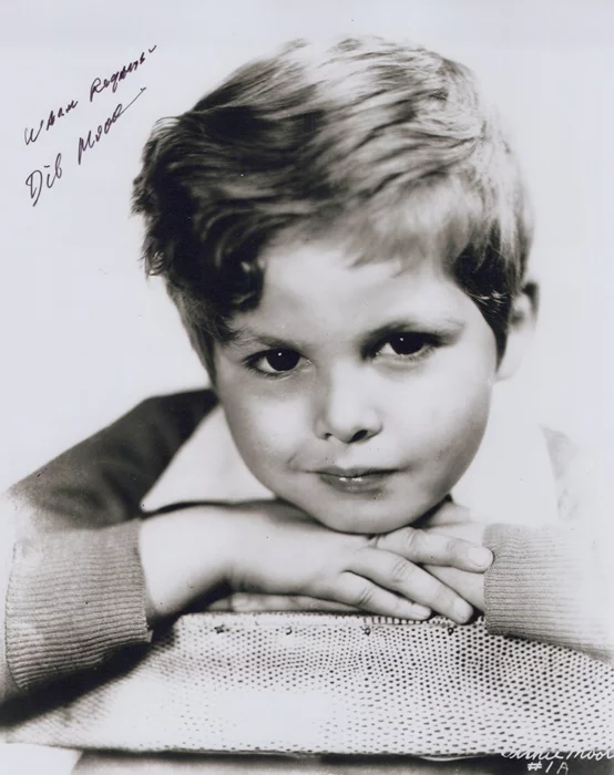 Dickie Moore autograph