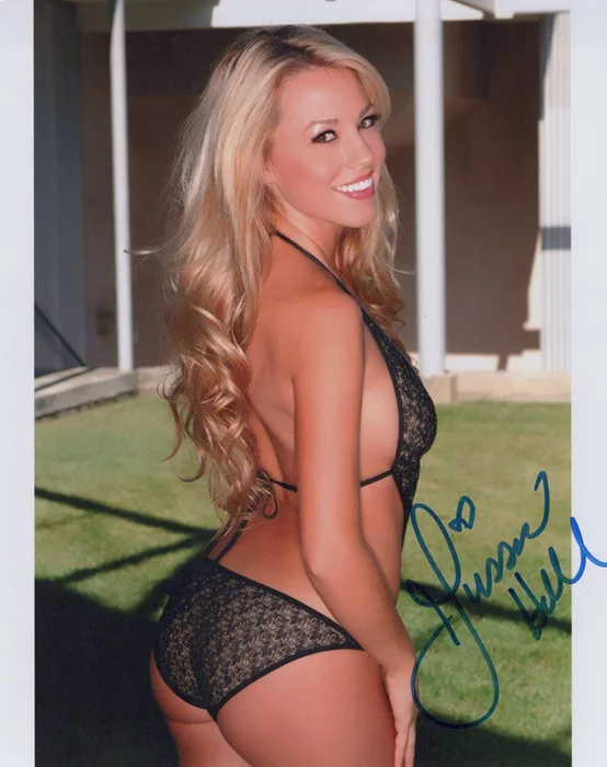 Jessica Hall autograph