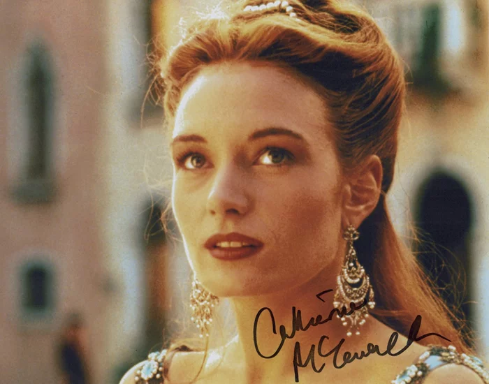 Catherine McCormack autograph