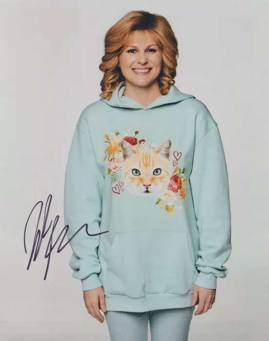 Jennifer Robertson autograph