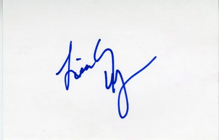 Lindsay Wagner autograph