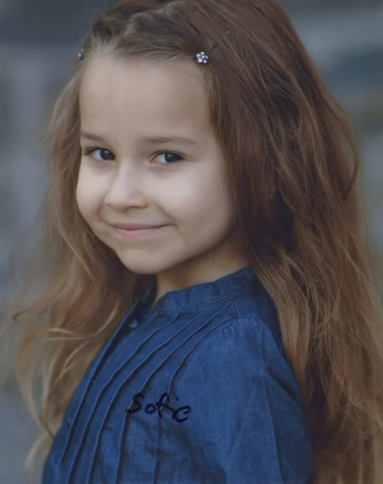 Sofie Taylor autograph