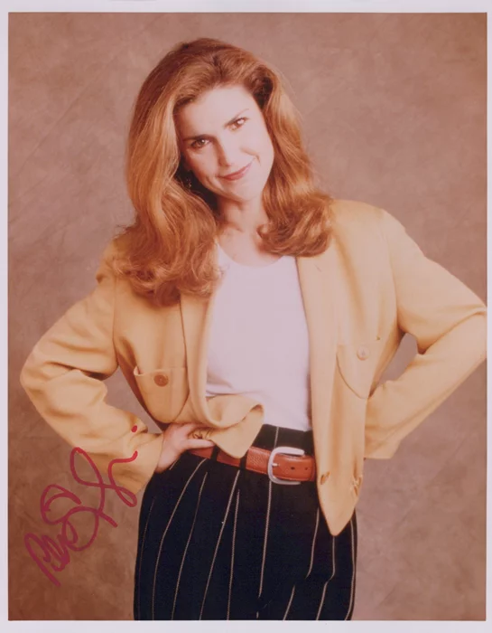 Peri Gilpin autograph